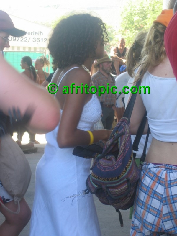 ../Images/AfricaFestival-28-29May05 137.jpg